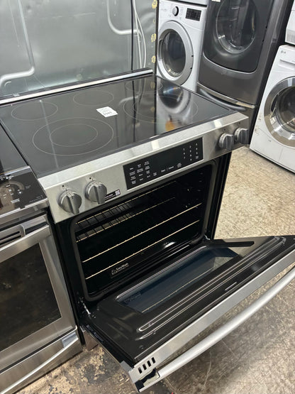 GE  electric range black 5 burners 30” air fryer