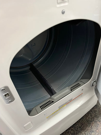 ^ ITEM: #ED31K Samsung electric dryer 27” large capacity