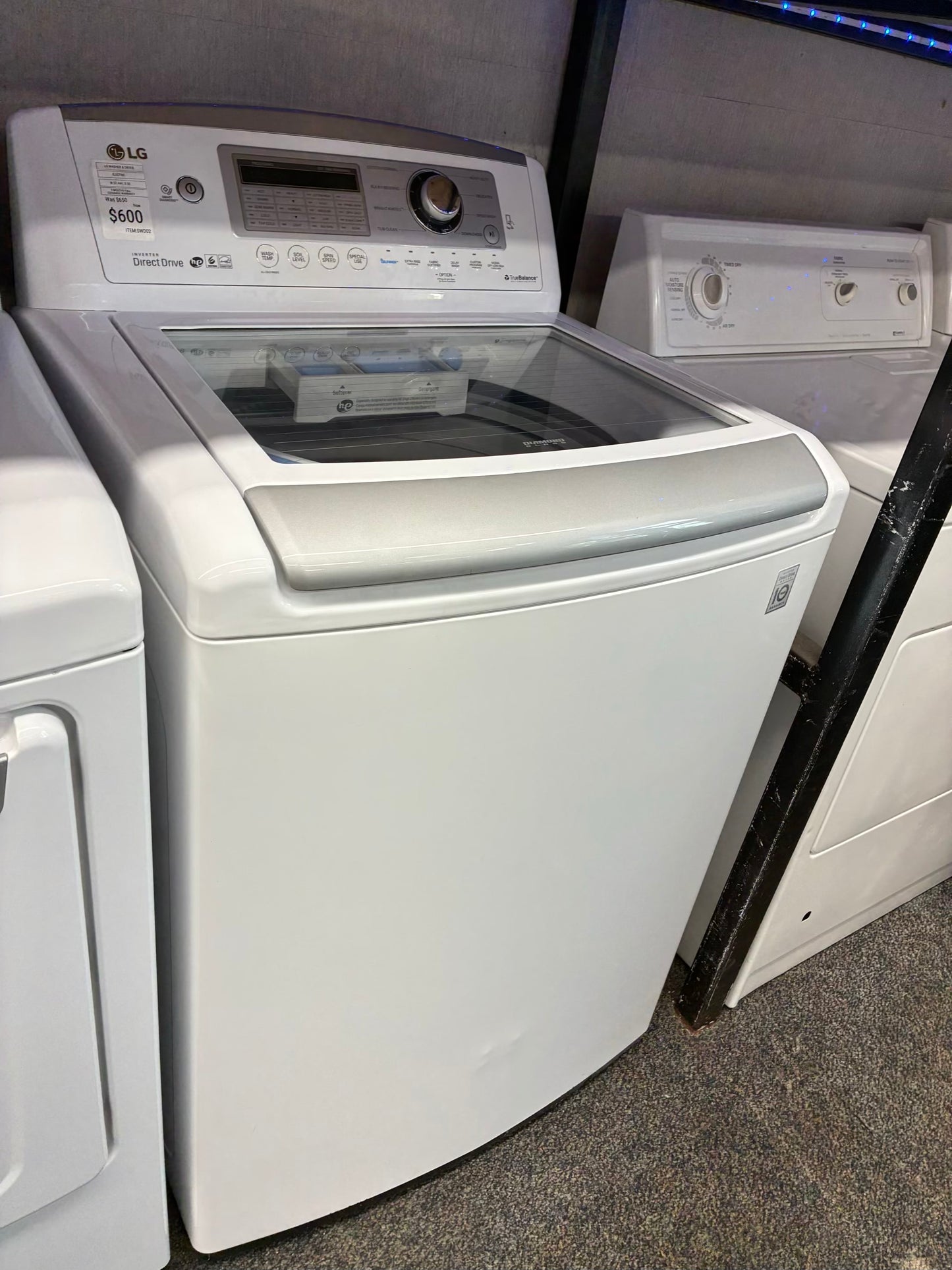 LG electric washer and dryer 27” large capacity