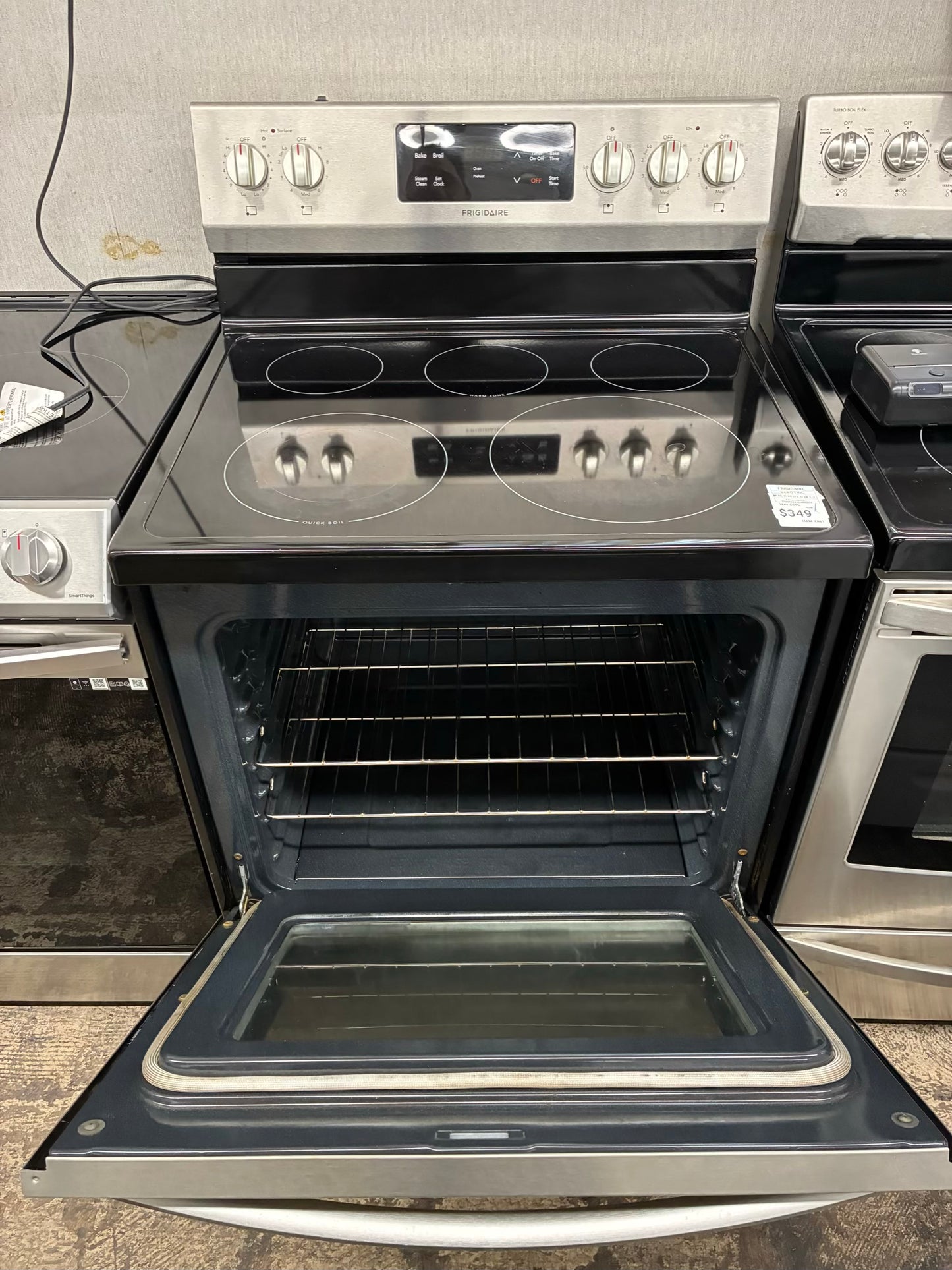 Frigidaire electric range black 5 burners 30”