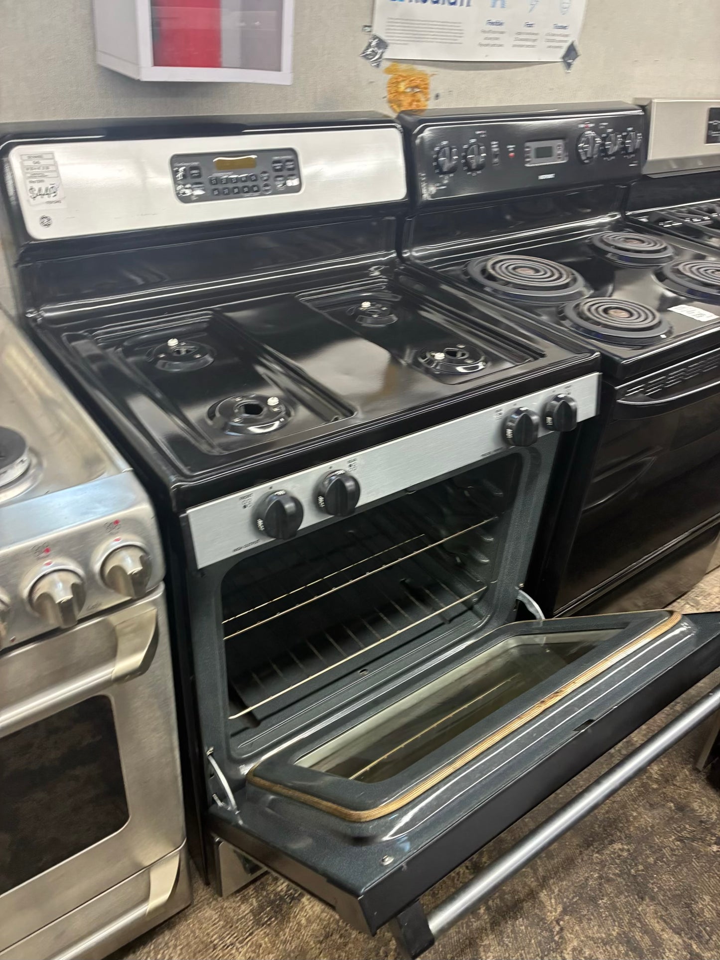 GE Gas Range Stainless Steel 4 Burners 30”