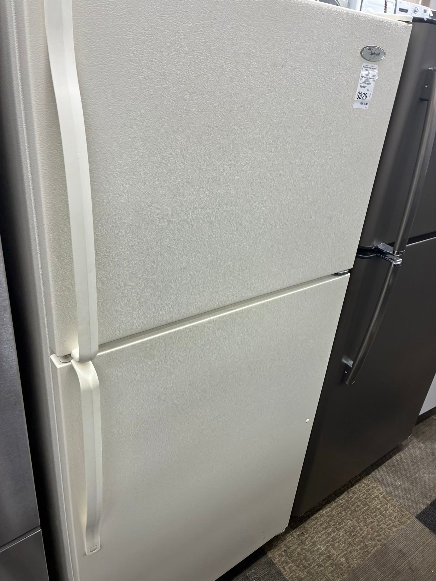 Whirlpool top freezer refrigerator beige 30”