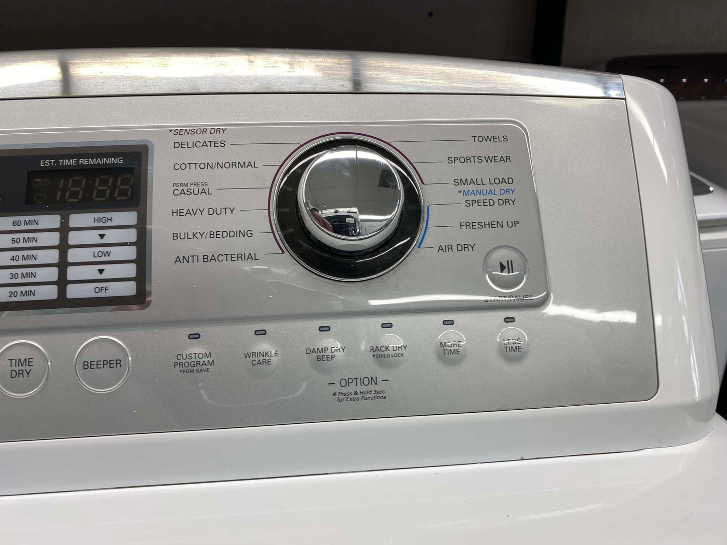 . ITEM #ED64B  LG electric dryer large capacity side x side 27”