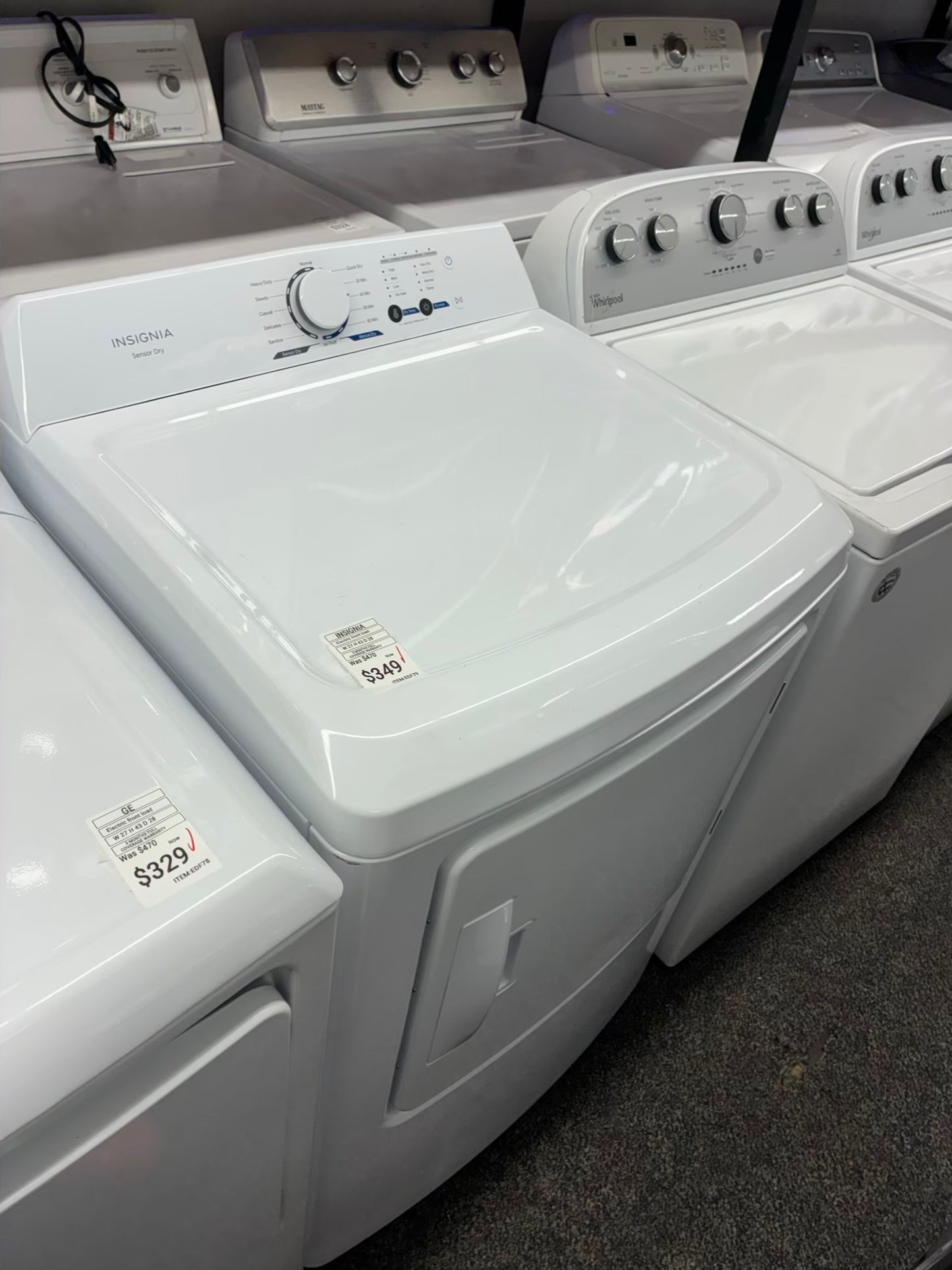 Insignia electric dryer 27” large capacity white