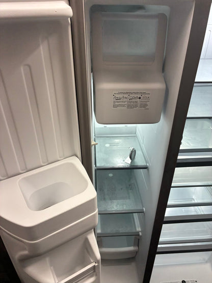 Whirlpool side by side refrigerator stainless steel 33” ice maker water dispenser