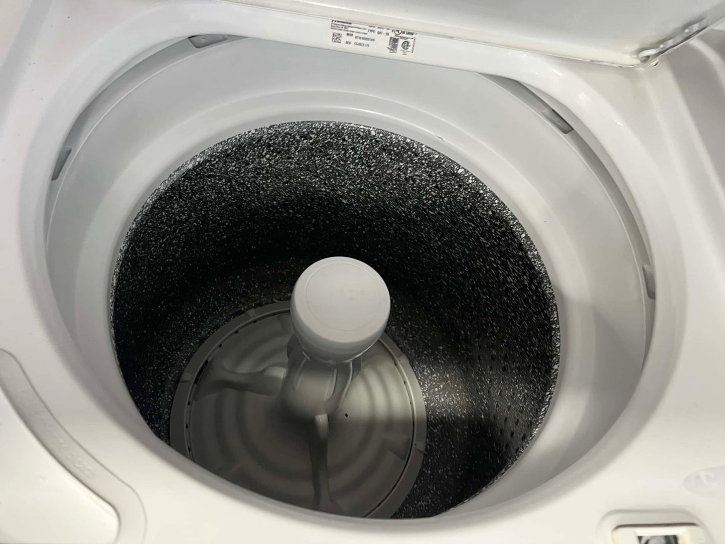 - ITEM #W73B Amana top load washer machine 27”
