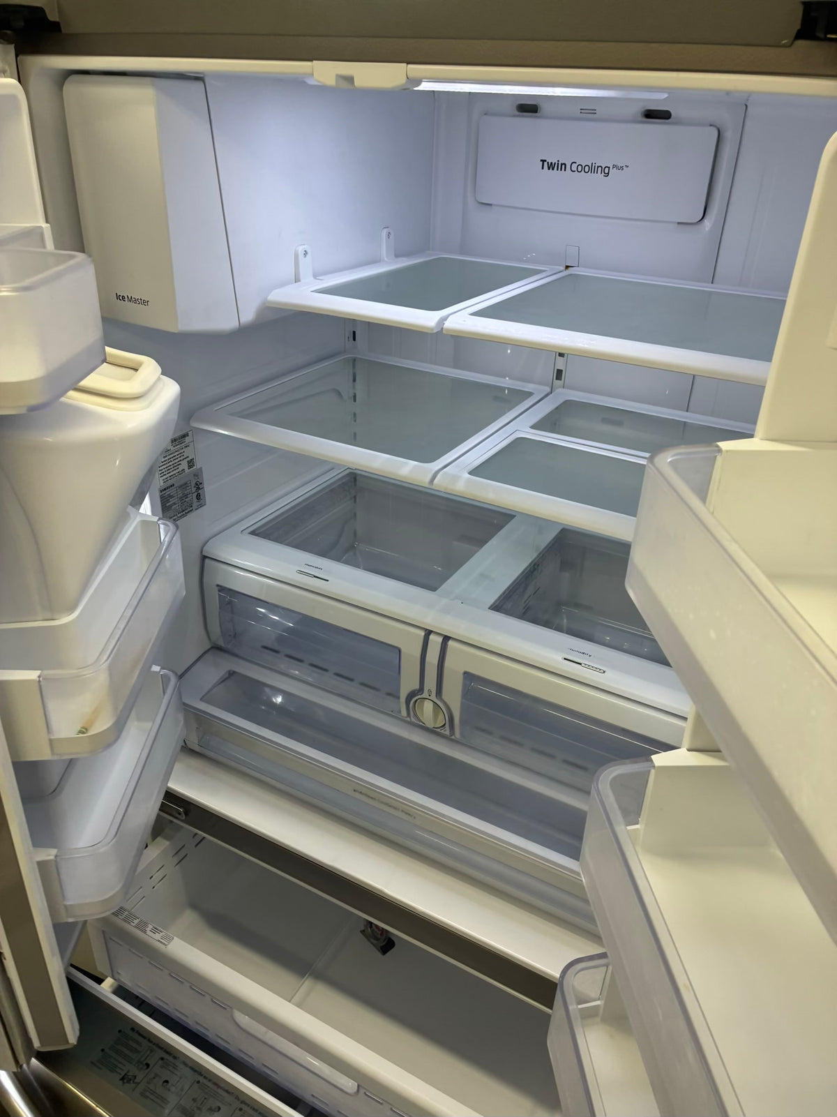 Samsung French door refrigerator stale stainless steel 36” ice maker water dispenser
