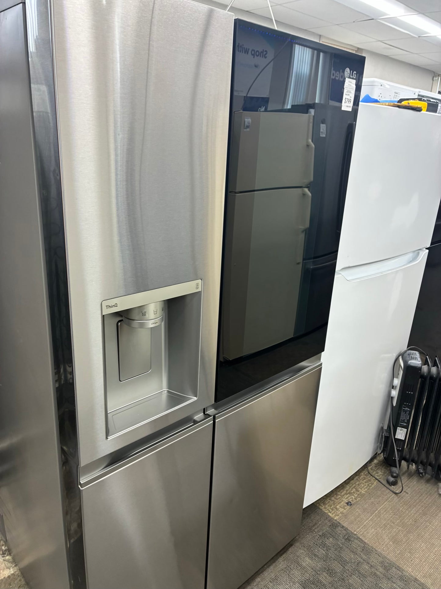 LG side by side refrigerator stainless steel 36” water dispenser ice maker