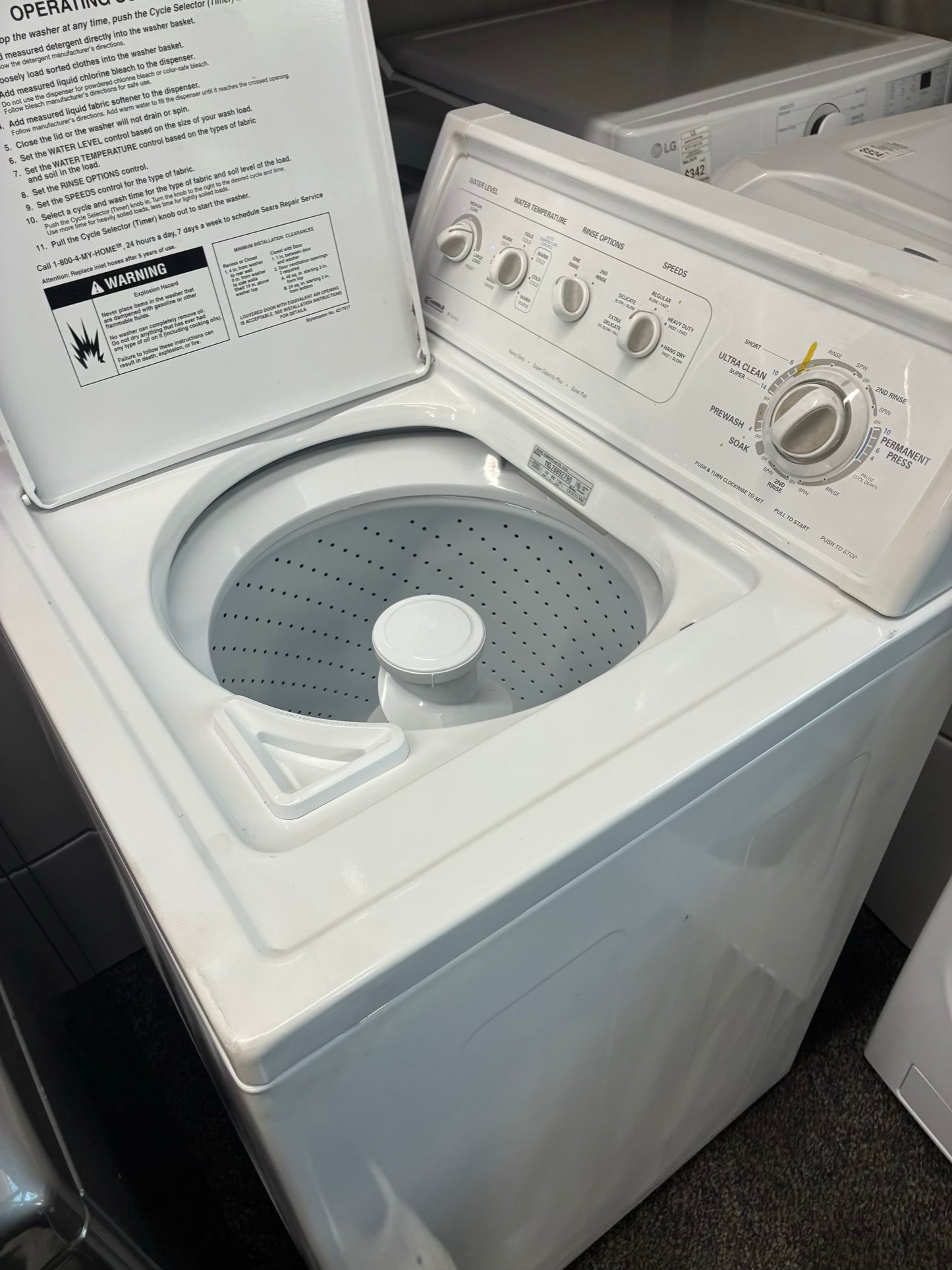 KENMORE top load large capacity white 27”