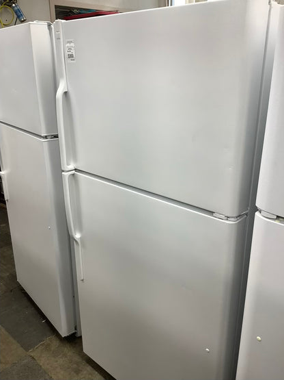 White GE top freezer w ice maker