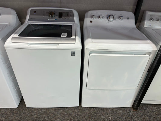 GE WASHER N DRYER TOP LOAD GAS 27”