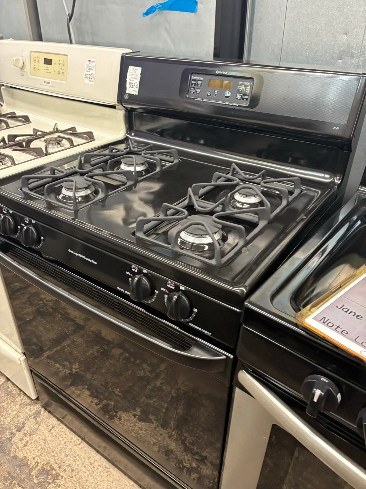 GE Gas Range Black 4 Burners 30”