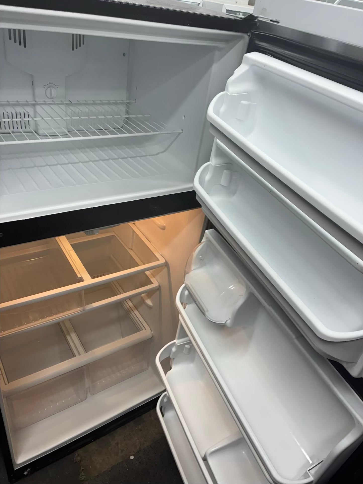 Crosley Top Freezer Refrigerator 30” stainless steel