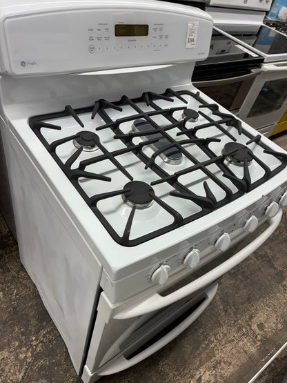 GE gas range 5 burner white  30”