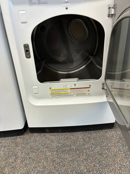 Samsung Gas set washer and dryer 27” white