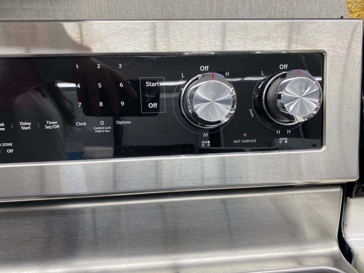 Item: #ER74N  kitchen Aid electric range 5 burner  range 30 in Convection
