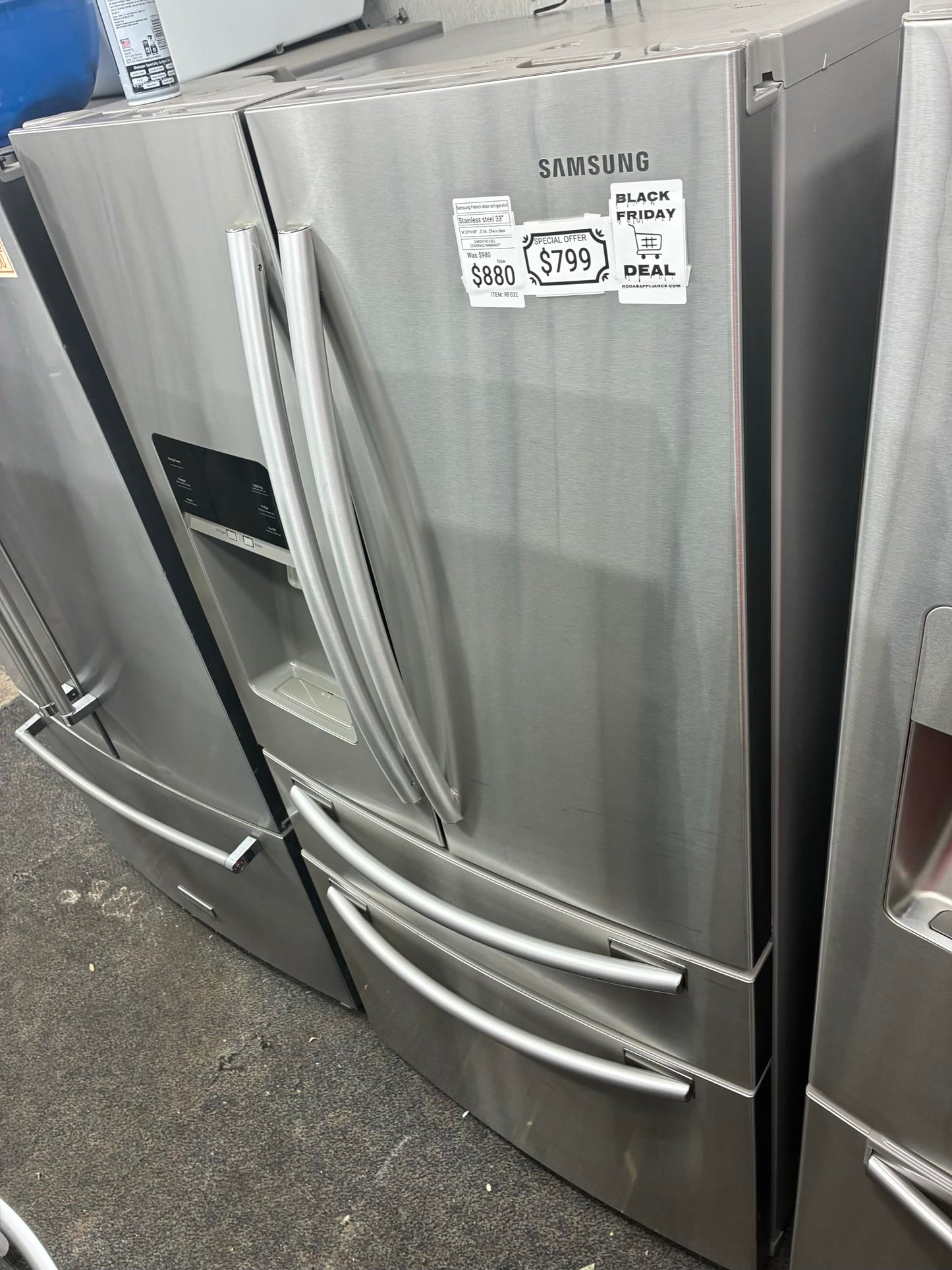 Samsung French 4 door  refrigerator stainless steel 33”, Ice Maker BLACK FRIDAY SALE