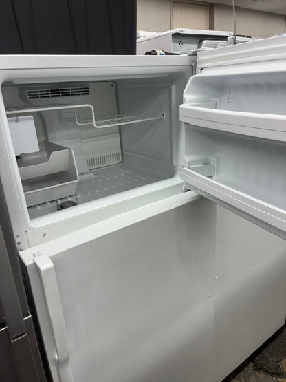 GE top freezer refrigerator white 28”