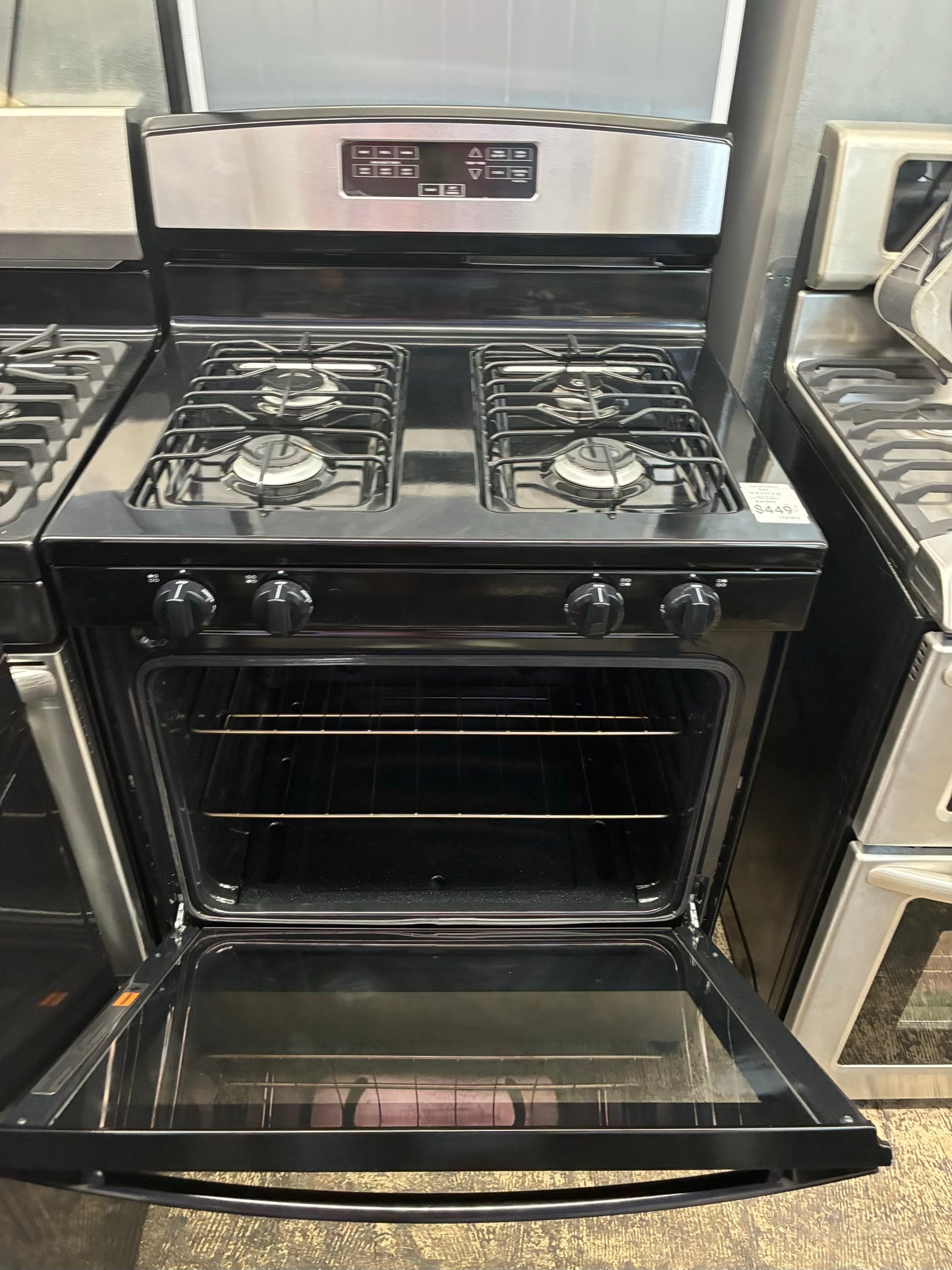 AMANA Gas Range Stainless Steel 4 burners 30”