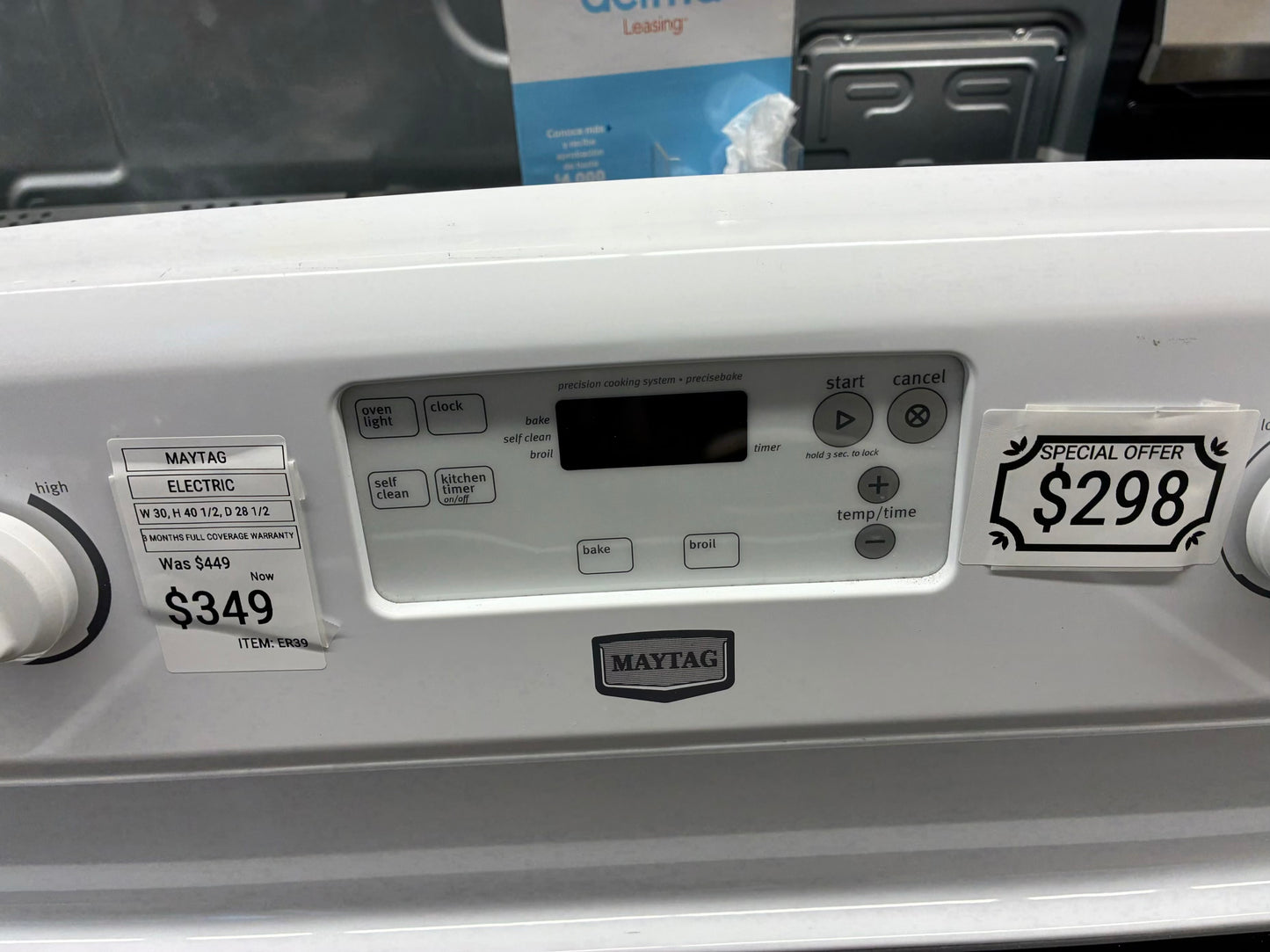 Maytag range white 4 burners  30”