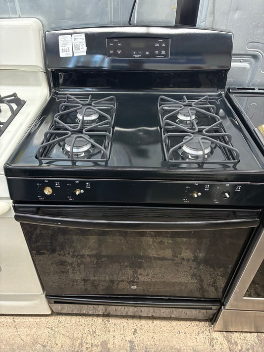 GE gas range black color 4 burner 30”