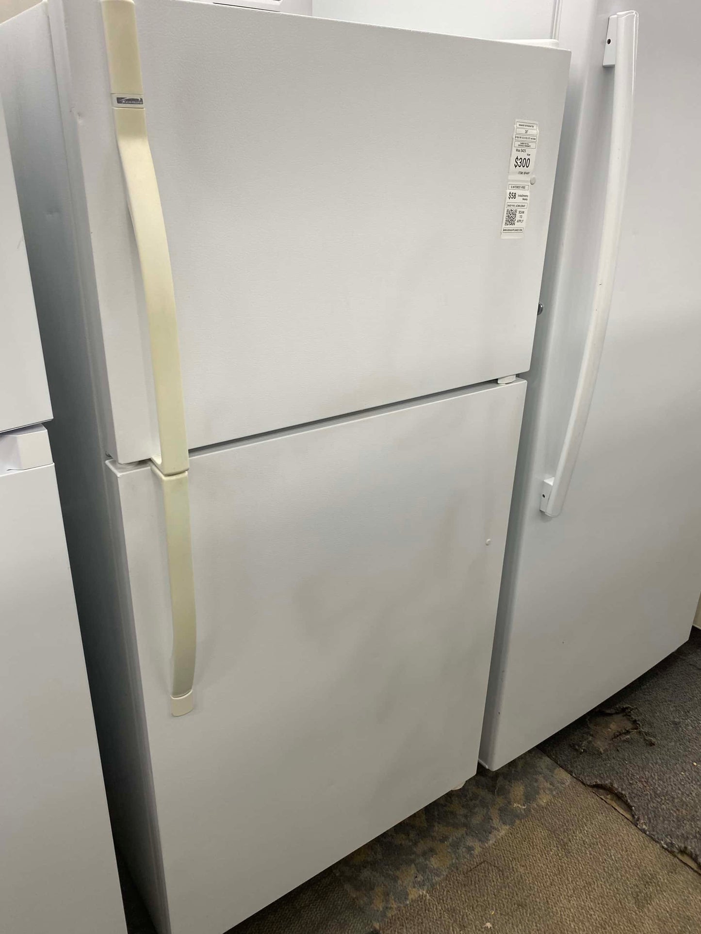 ITEM: #RF44P kenmore top  freezer white refrigerator  28” inc