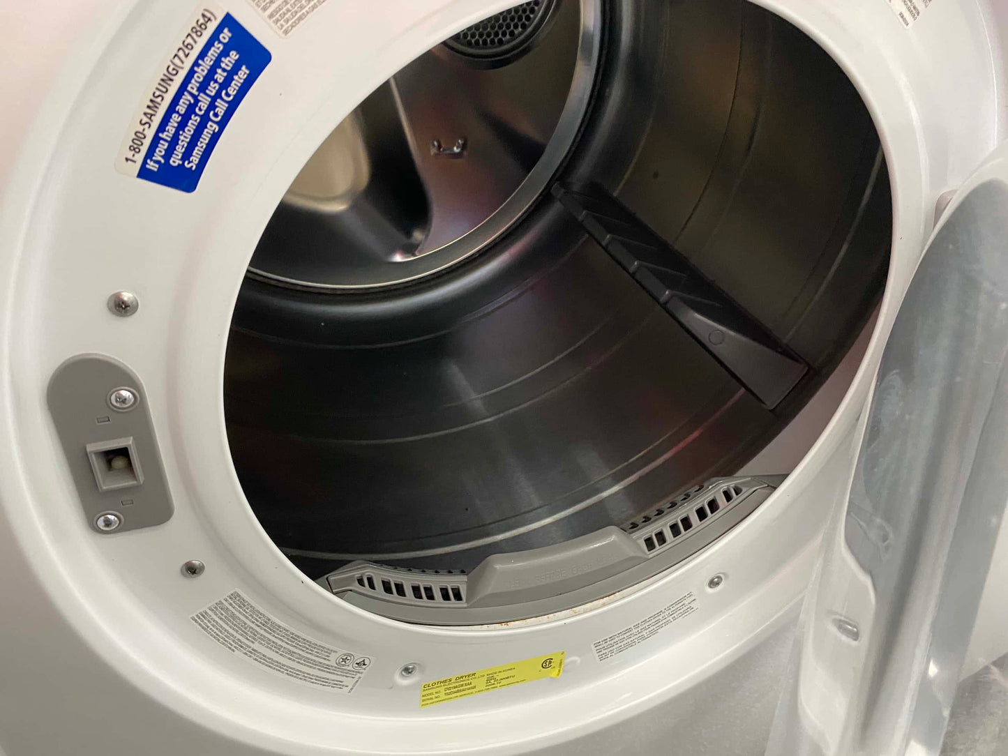 ITEM #GD39D Samsung GAS dryer largue capacity Stainless steel drum color white 27”