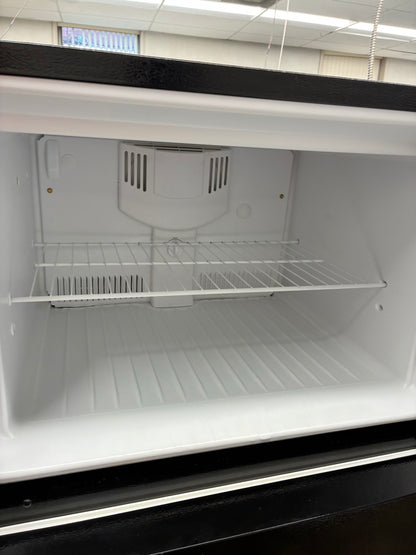 Kenmore Top Freezer Refrigerator 30” black