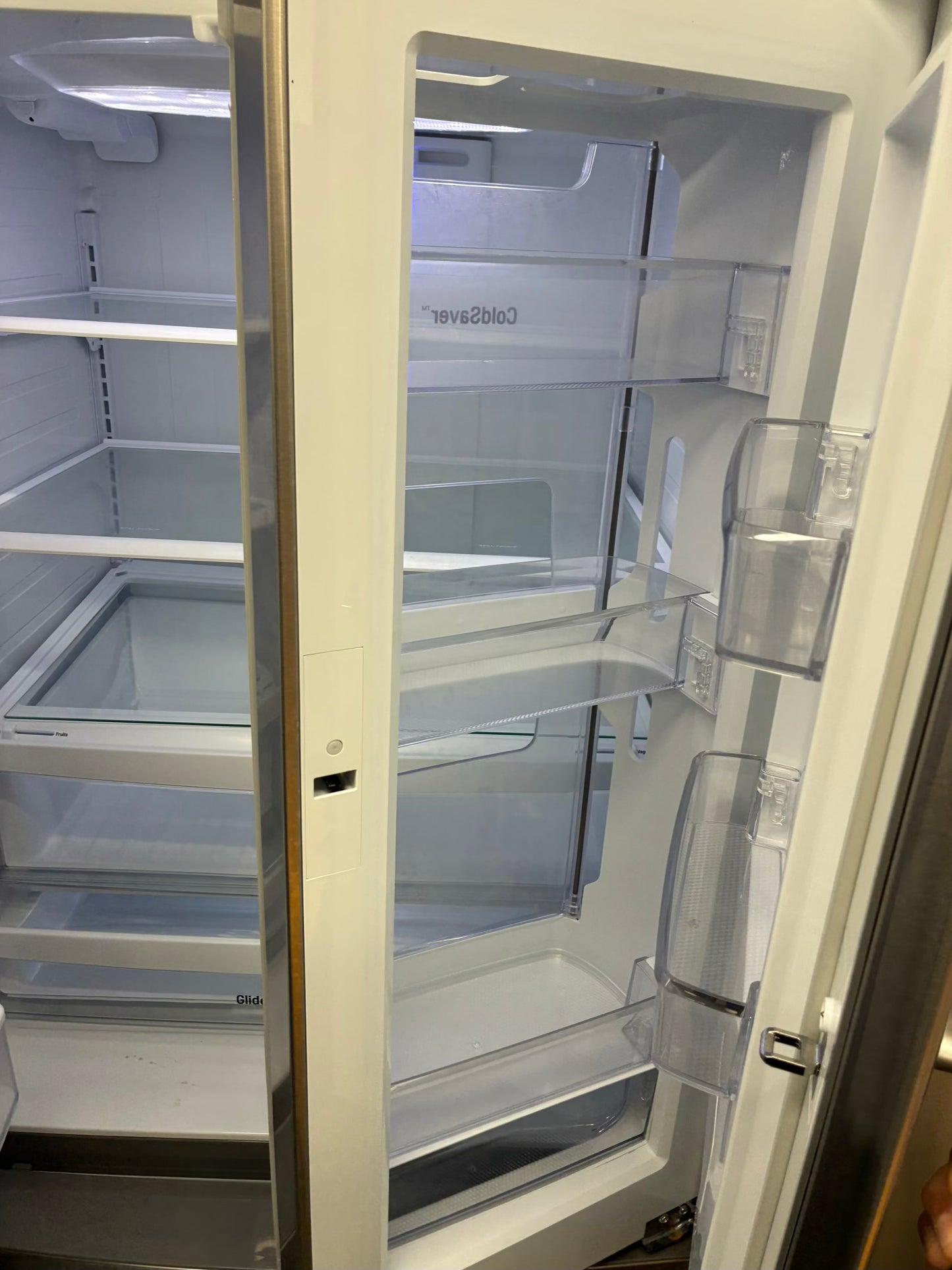 LG French door refrigerator stainless steel 33” ice maker water dispenser show case