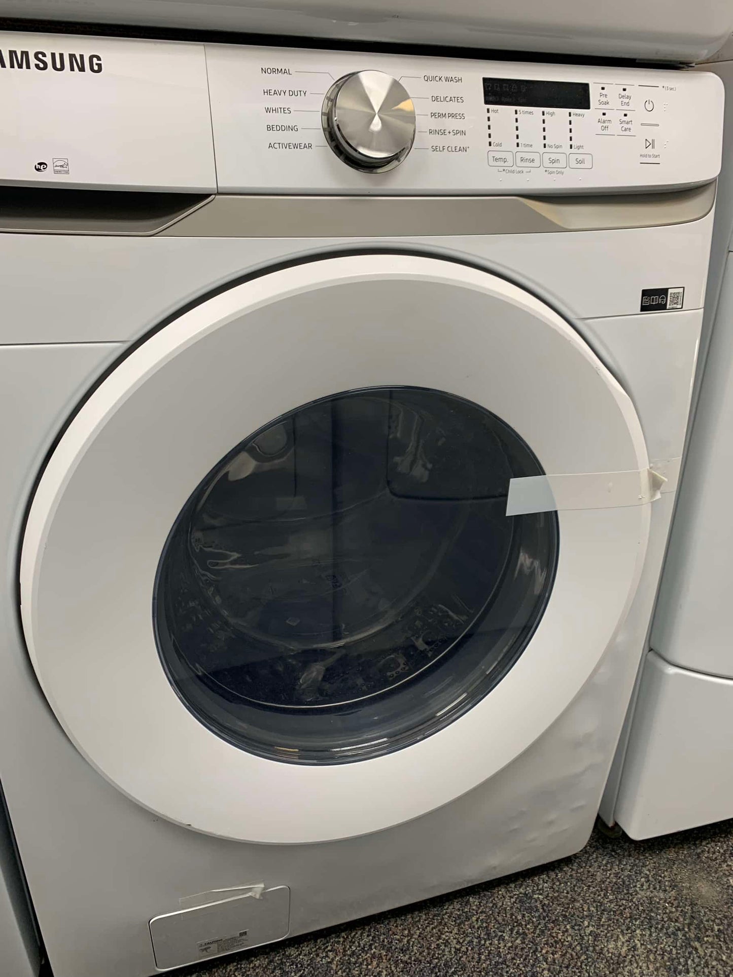 🔥 HOT DEAL
 ★ Samsung Open Box 4.5 cu. ft. High-Efficiency Front Load Washer with Self-Clean+ in White & 7.5 cu. ft. Stackable Vented Electric Dryer with Sensor Dry in White 27 in WD545