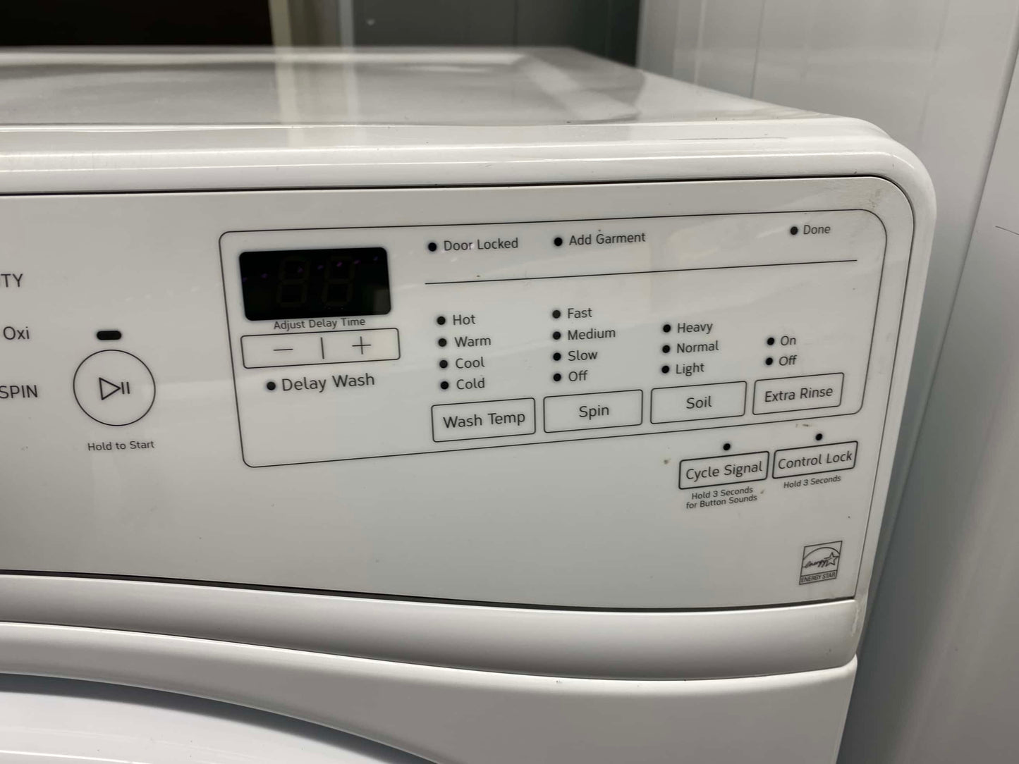 ITEM #W29Z Whirlpool front load washer machine  super capacity 27”