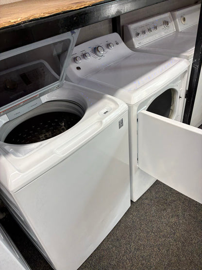 GE WASHER N DRYER TOP LOAD GAS 27”