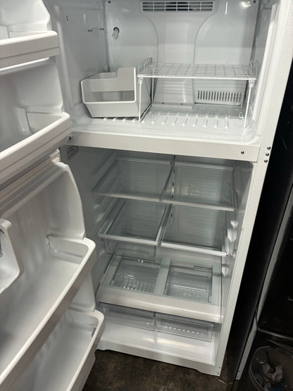 GE top freezer refrigerator  28”