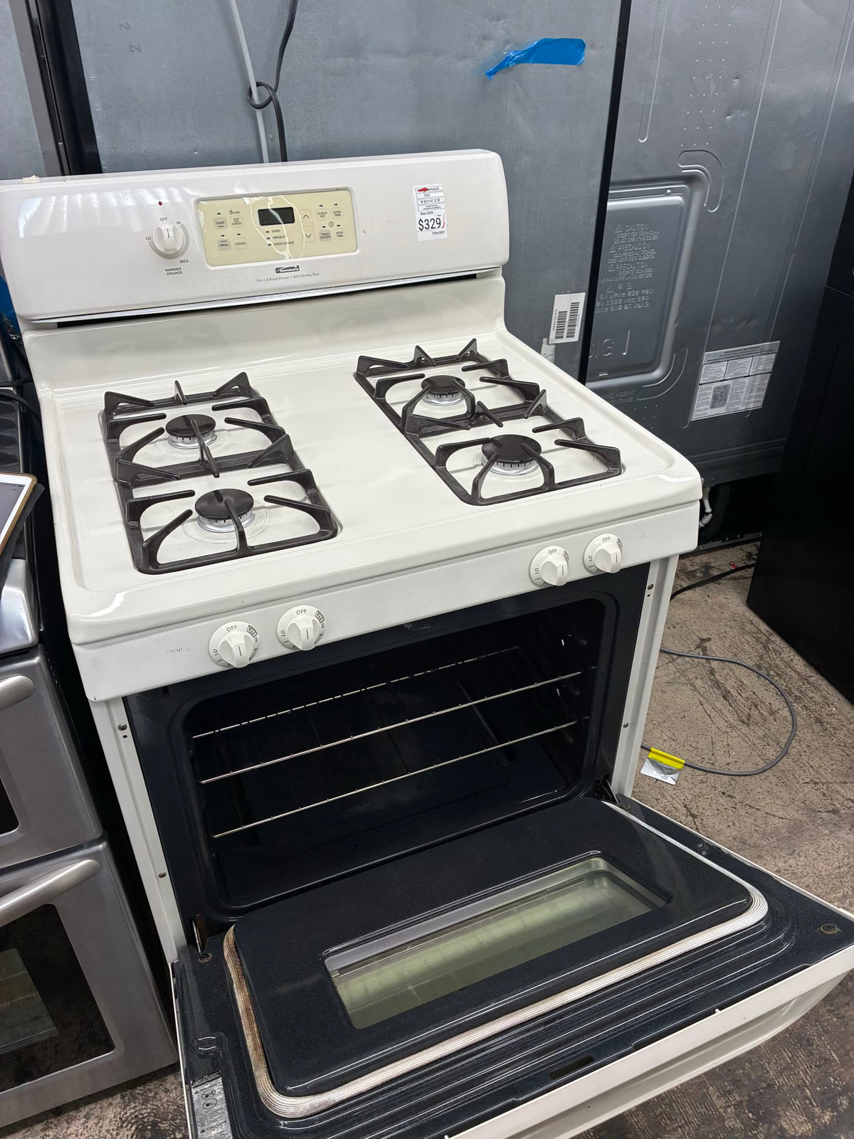 Kenmore Gas Range beige color  4 Burners 30”