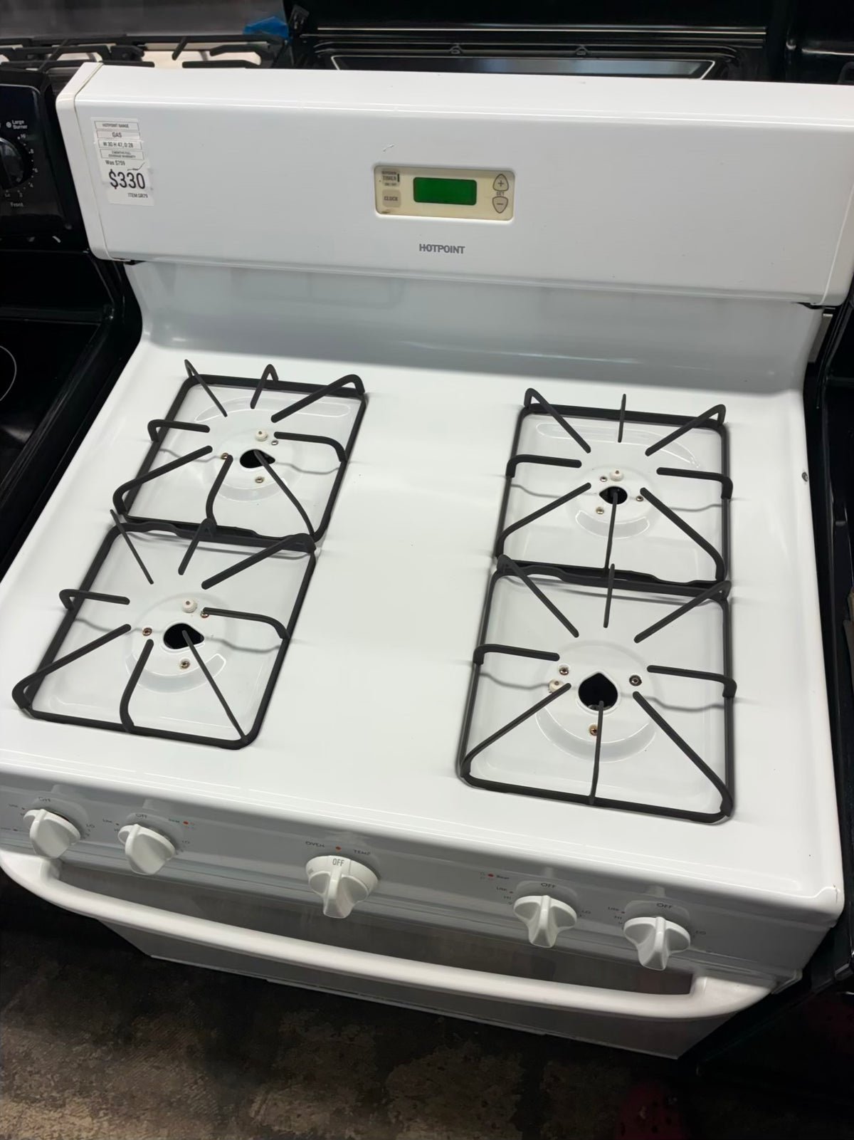 Hotpoint Gas Range white color  4 Burners 30”