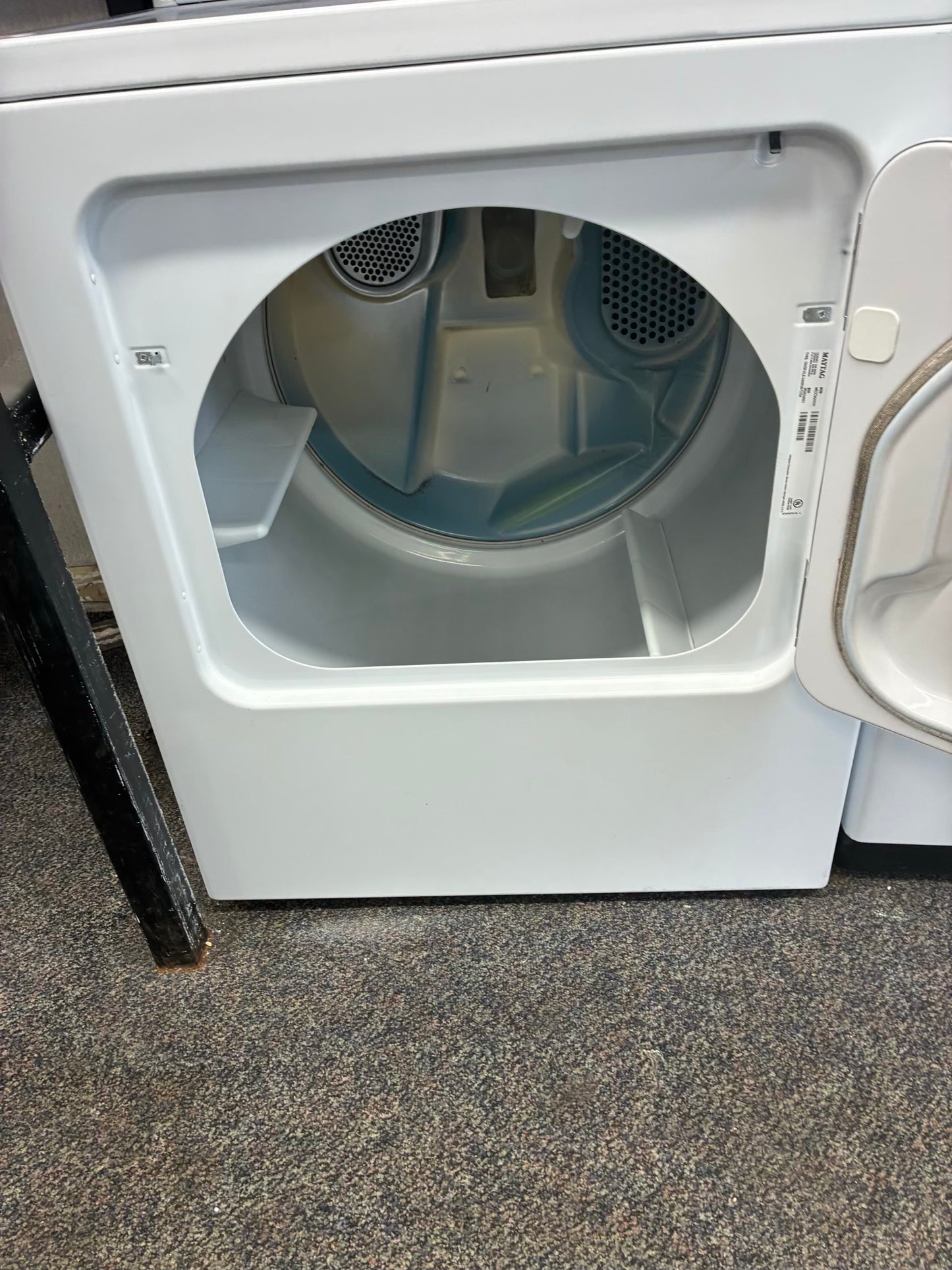 Kenmore gas dryer 29” large capacity white