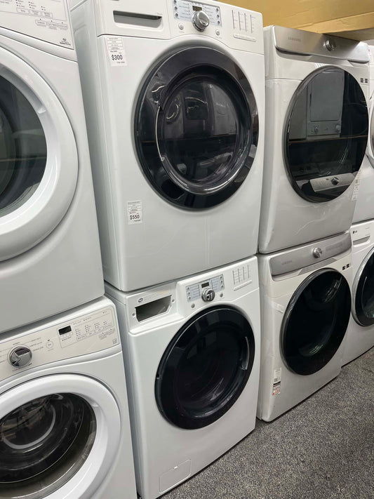 Item: #ED88V   Kenmore high efficiency and electric dryer stainless steel drum front load ,stackable or side by side 27” * more pictures soon