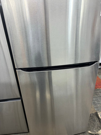 LG top freezer refrigerator stainless steel 33”