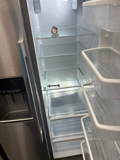 Whirlpool side by side refrigerator stainless steel 36” ice maker water dispenser