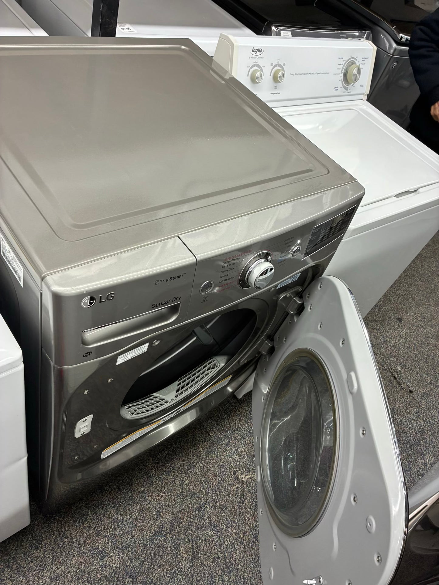 LG electric dryer 29” large capacity