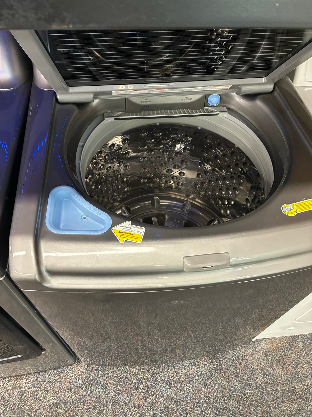 LG electric washer and dryer 27” top load