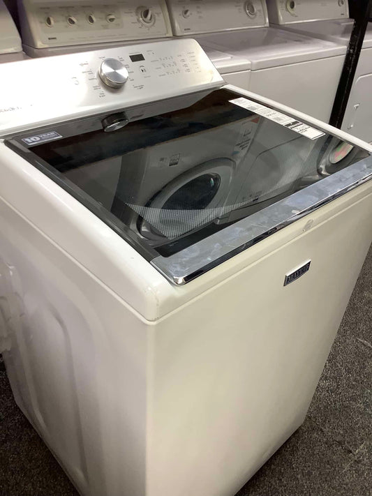 Maytag Top load washing machine large capacity  27 in