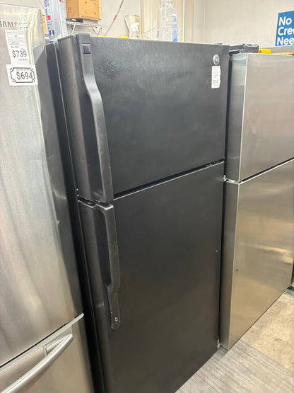 GE top freezer refrigerator black 28”