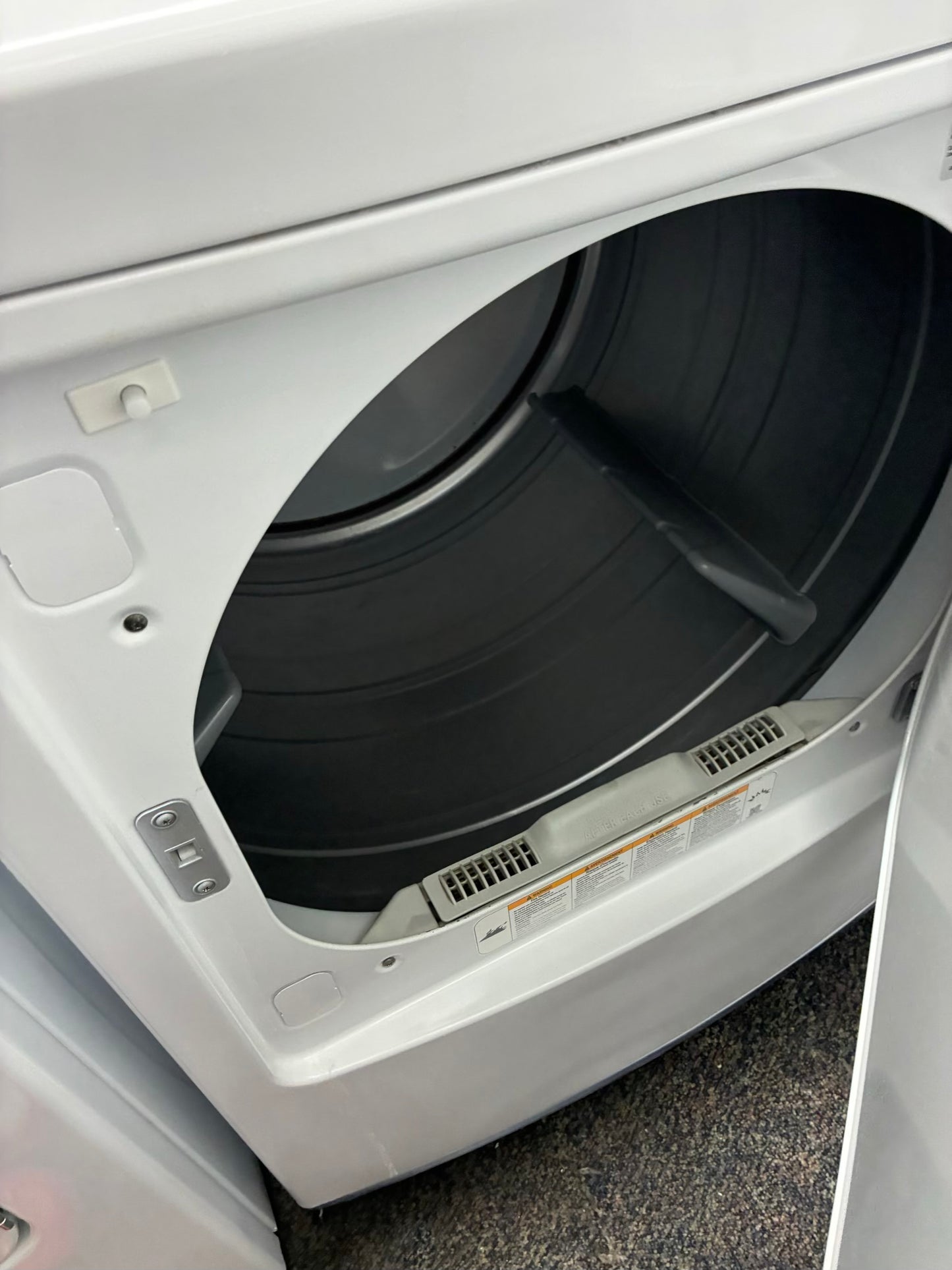 LG gas dryer 27” large capacity white