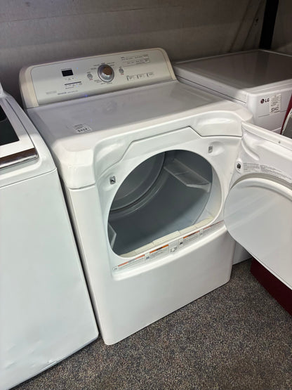 Maytag electric dryer 29” large capacity white