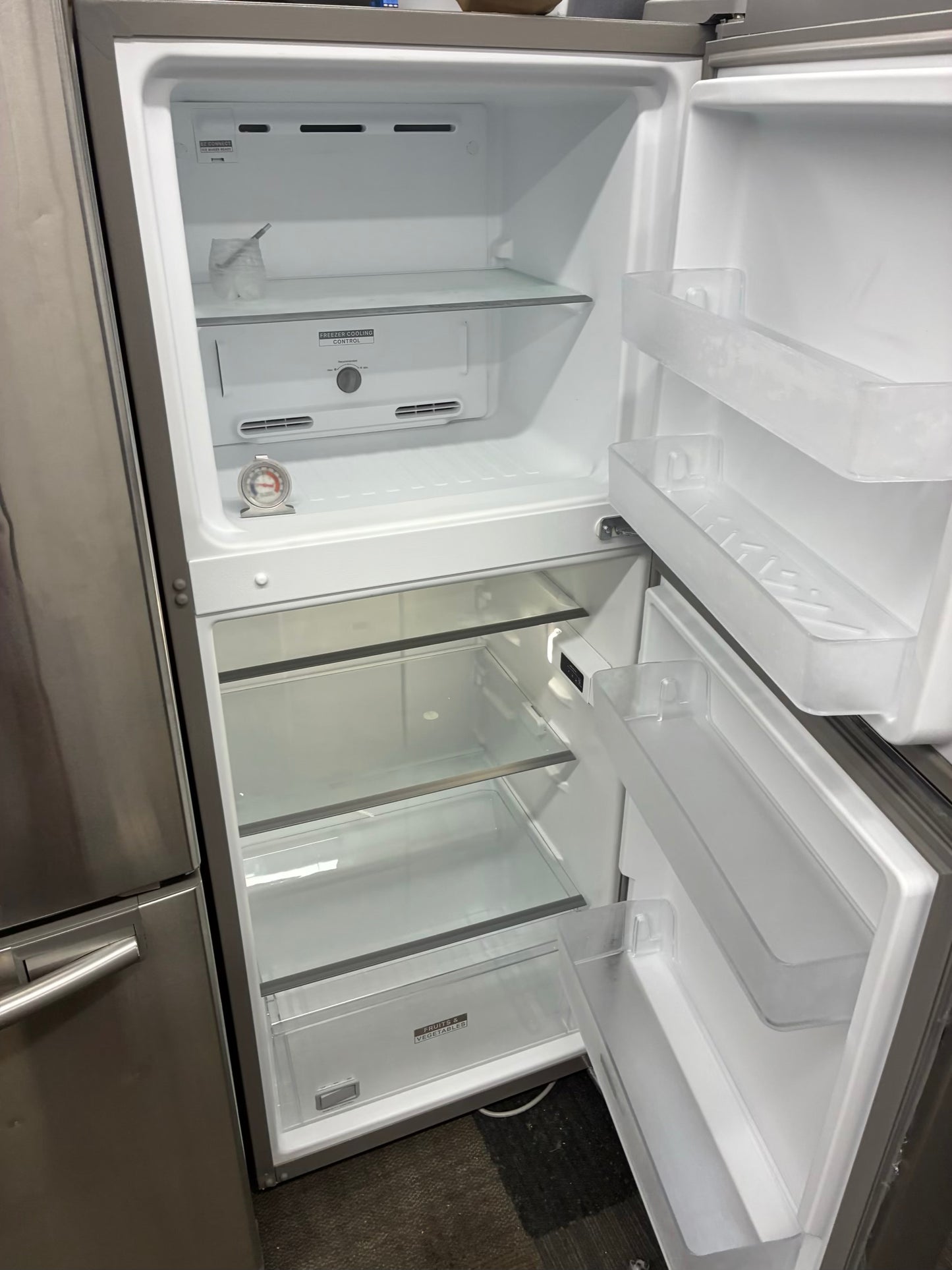 Whirlpool top freezer refrigerator stainless steel 24”