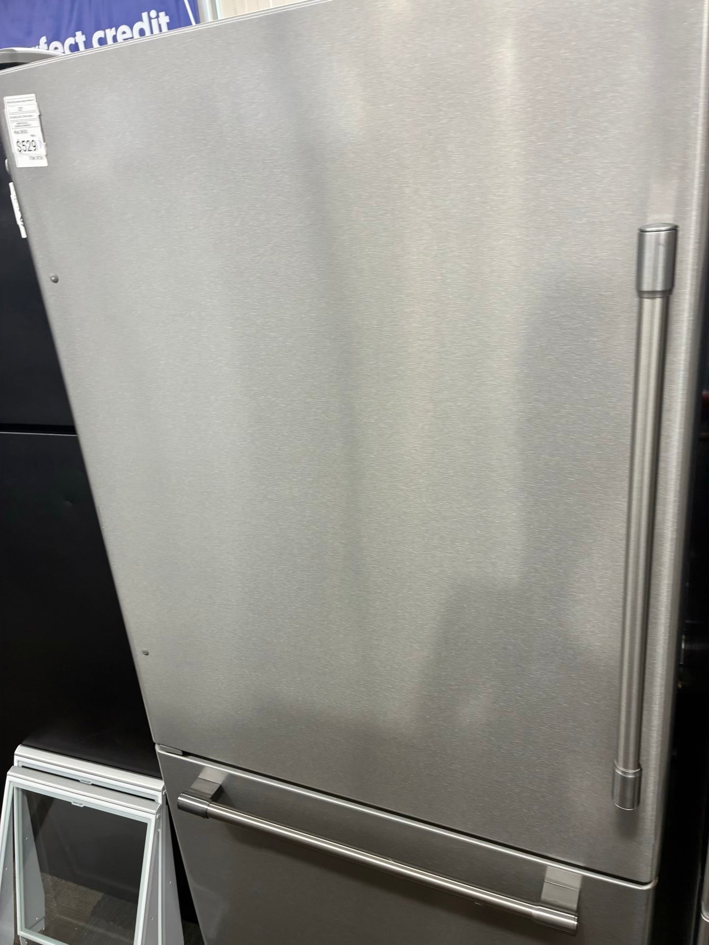 Whirlpool bottom freezer refrigerator stainless steel 33”