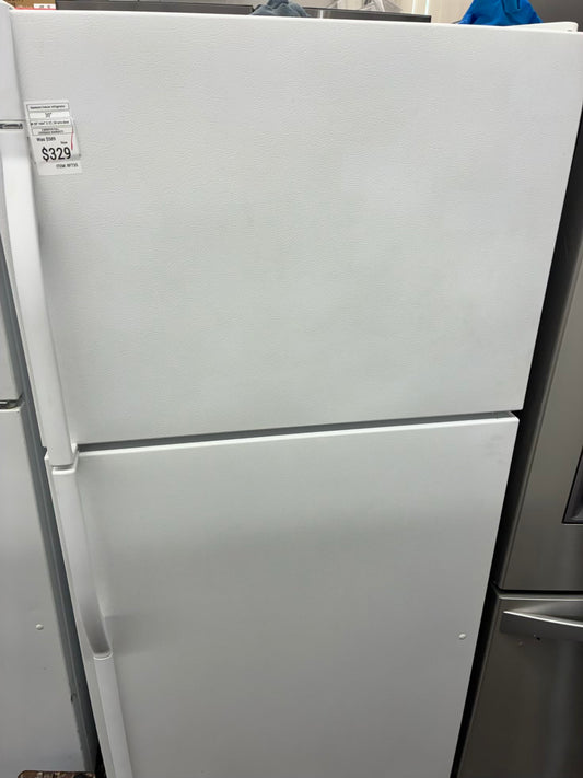 Kenmore  top freezer refrigerator white 30”