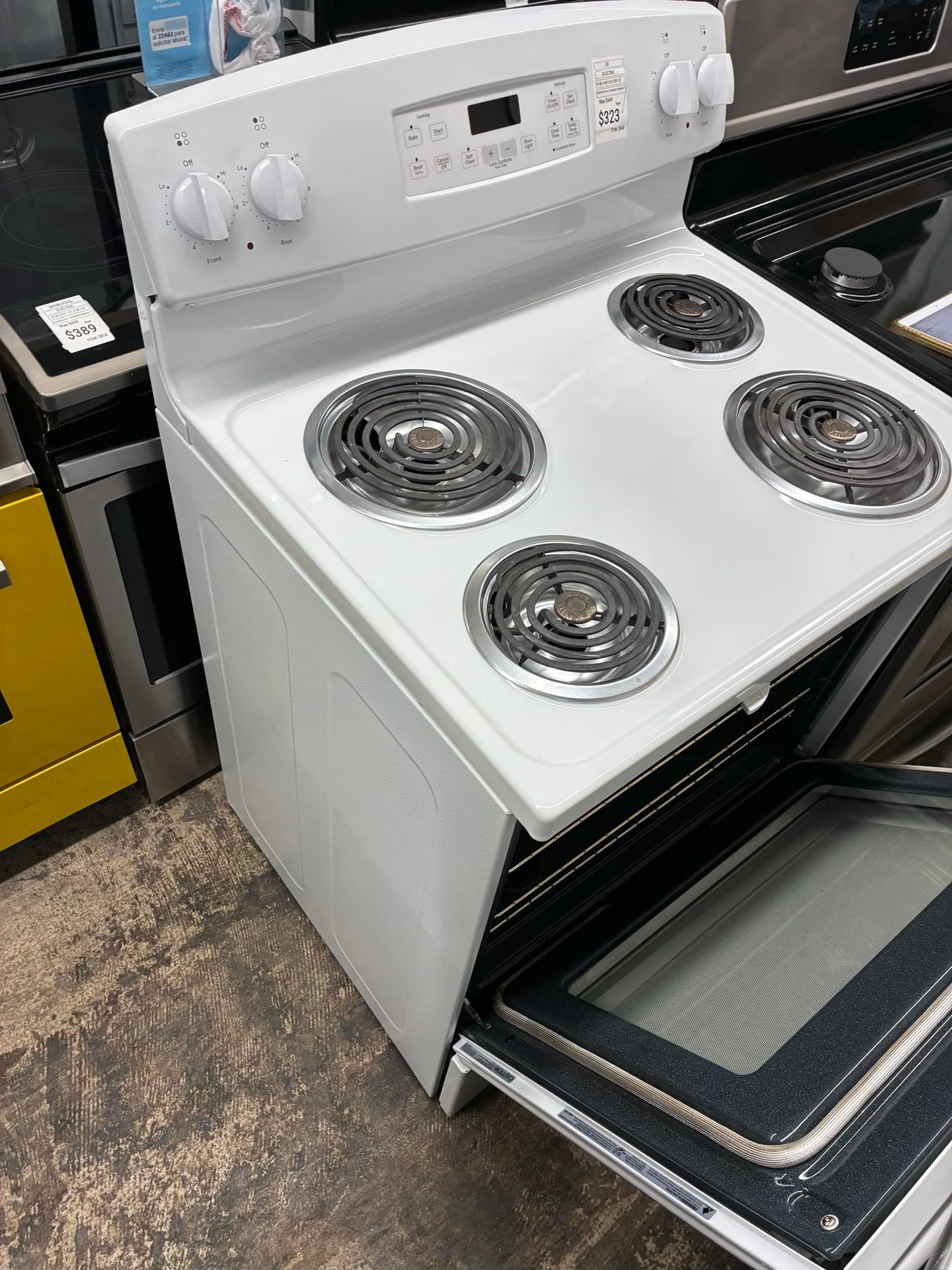 GE electric range WHITE 30”
