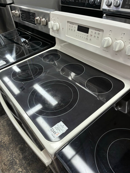 GE electric range white 30” 5 burners